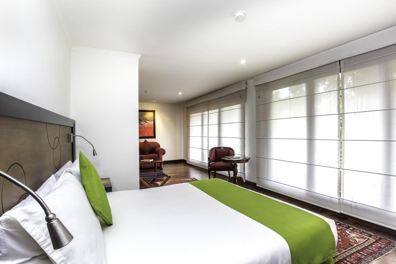 Hotel Emaus Bogota Buitenkant foto